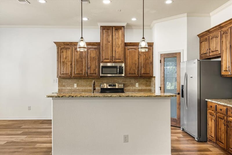 122 Donna Circle, Granbury TX 76049 - Photo 12