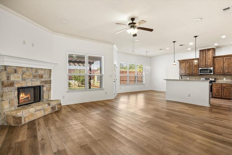 122 Donna Circle, Granbury TX 76049 - Photo 7