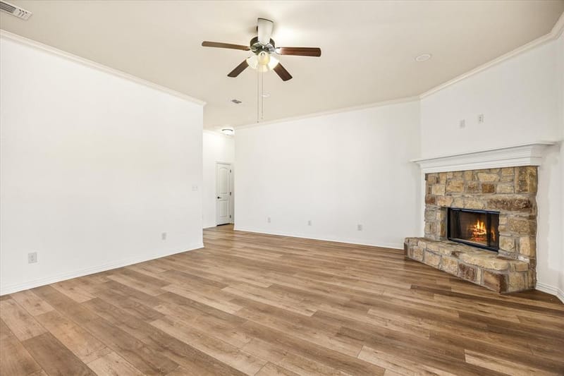 122 Donna Circle, Granbury TX 76049 - Photo 9
