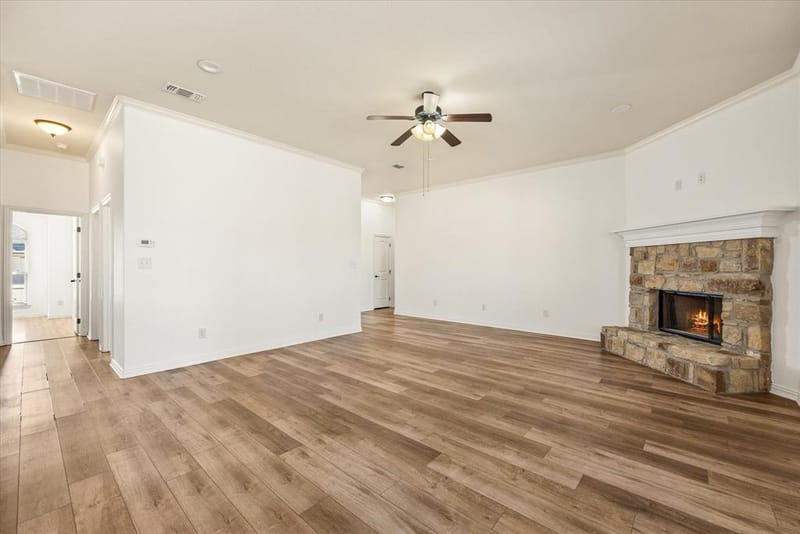 122 Donna Circle, Granbury TX 76049 - Photo 10