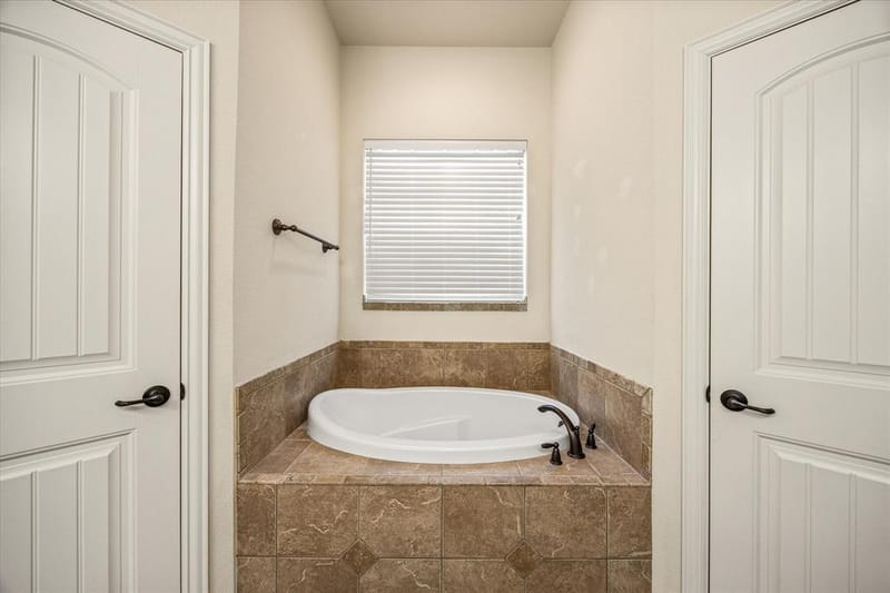 122 Donna Circle, Granbury TX 76049 - Photo 19