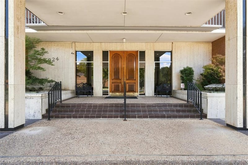 4924 Cobbs Drive # 4E, Waco TX 76710 - Photo 2
