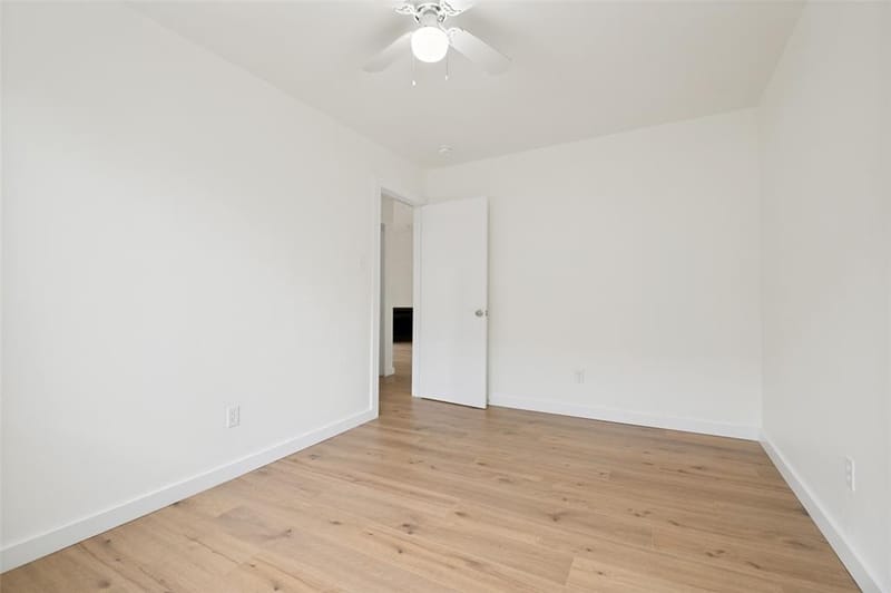 6952 Sammy Circle, Dallas TX 75237 - Photo 17