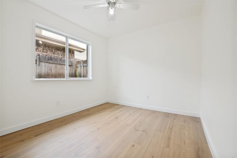 6952 Sammy Circle, Dallas TX 75237 - Photo 15