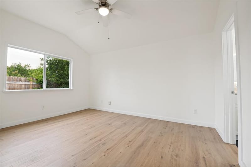 6952 Sammy Circle, Dallas TX 75237 - Photo 11