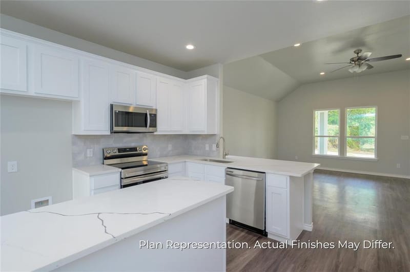 203 E Laura Avenue, Quinlan TX 75474 - Photo 7
