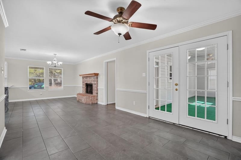215 Mistletoe Lane, Keene TX 76059 - Photo 20