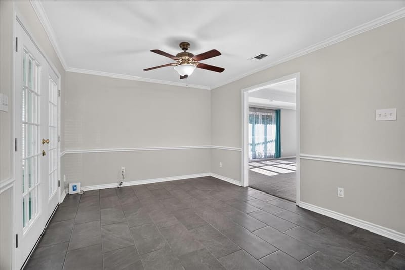 215 Mistletoe Lane, Keene TX 76059 - Photo 18