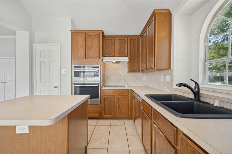7121 Bryce Canyon Drive, McKinney TX 75072 - Photo 10