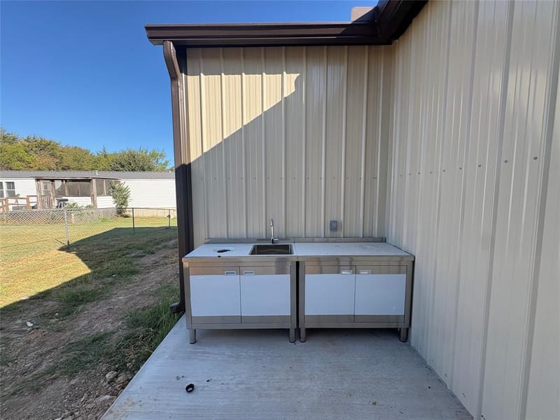 215 Quanah, Quitman TX 75783 - Photo 8