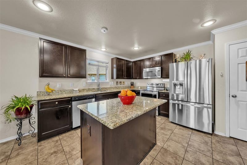 709 Denali Drive, Arlington TX 76002 - Photo 7