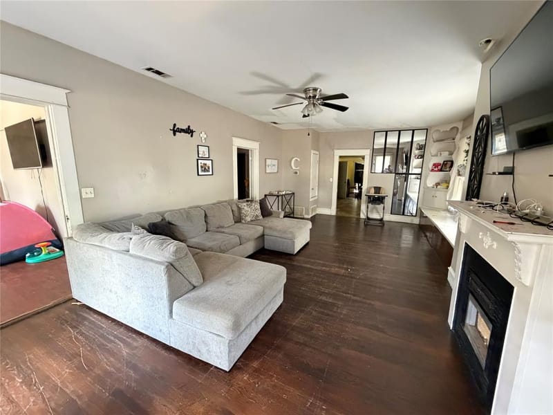 803 W Lone Star Avenue, Cleburne TX 76033 - Photo 7