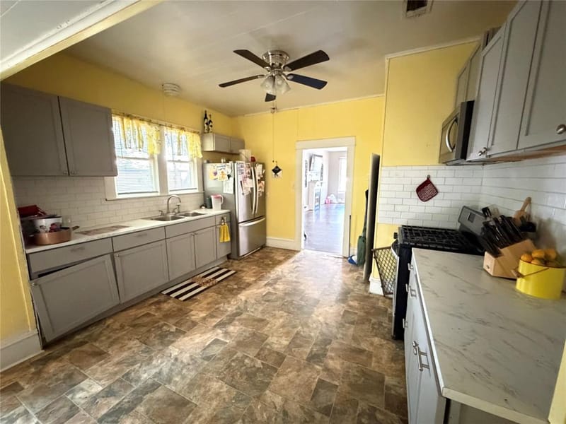803 W Lone Star Avenue, Cleburne TX 76033 - Photo 10
