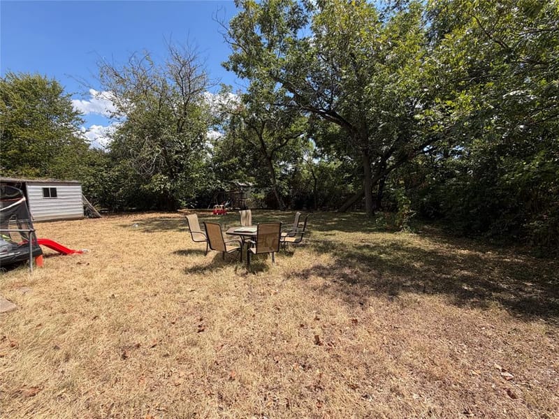 803 W Lone Star Avenue, Cleburne TX 76033 - Photo 15