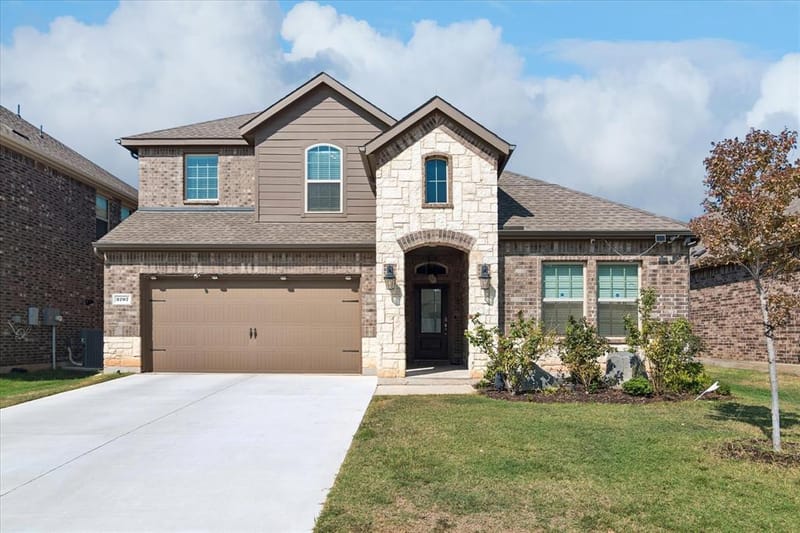 3707 Smuggler Mine Street, Aubrey TX 76227