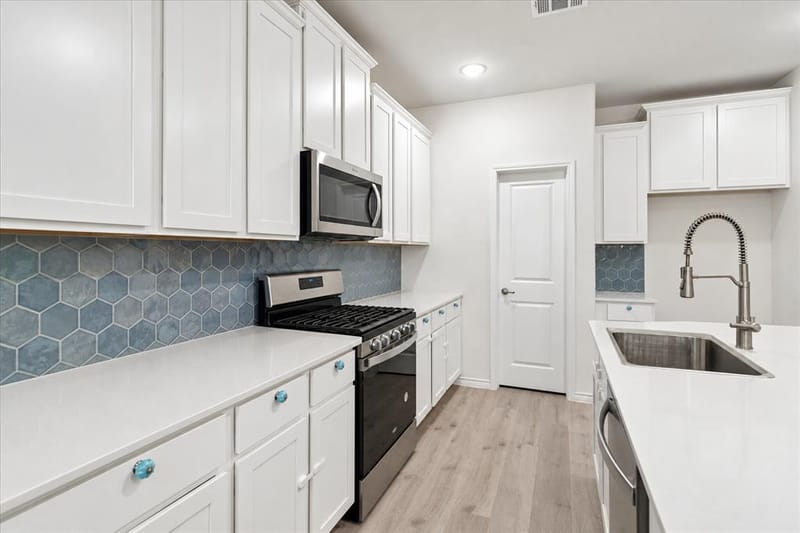 3707 Smuggler Mine Street, Aubrey TX 76227 - Photo 9