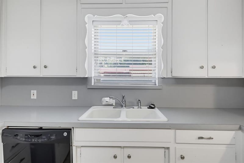 5328 Ira Street N, Haltom City TX 76117 - Photo 16