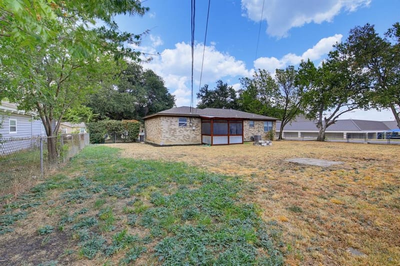 5328 Ira Street N, Haltom City TX 76117 - Photo 24