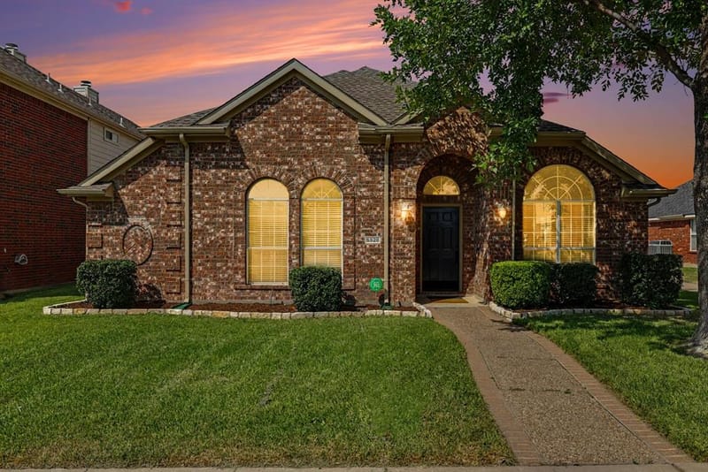 5528 Green Hollow Lane, The Colony TX 75056