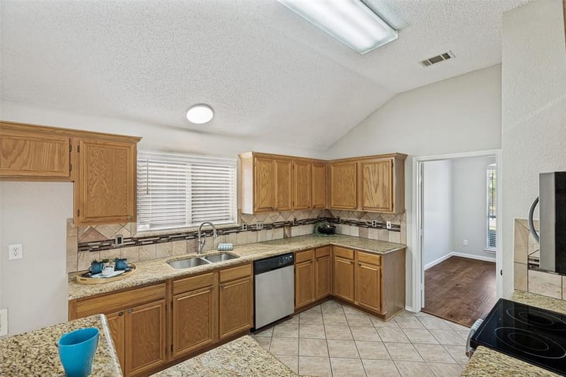 817 Aylesbury Drive, Allen TX 75002 - Photo 16
