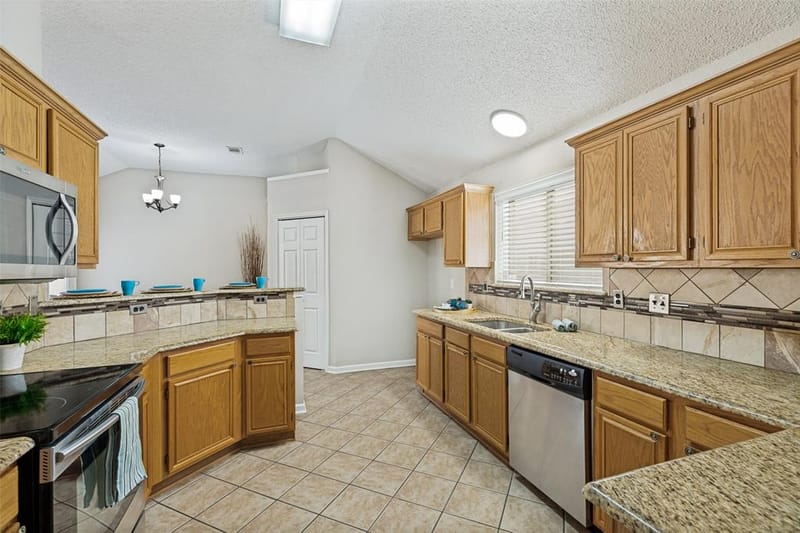 817 Aylesbury Drive, Allen TX 75002 - Photo 15