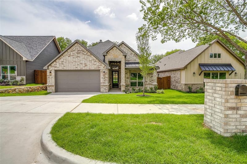 3221 NW 25th Street, Fort Worth TX 76106