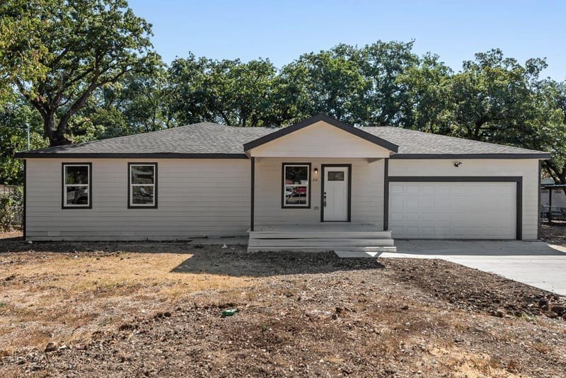 312 Calgary Road, Azle TX 76020 - Photo 2