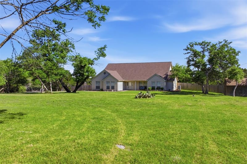 71 Wrangler Drive, Morgans Point Resort TX 76513 - Photo 3