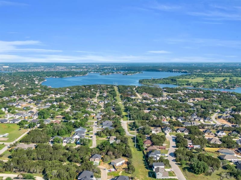 5858 Black Pine Circle, Granbury TX 76048 - Photo 4