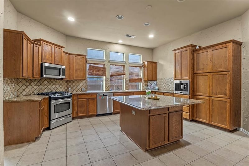 9413 Granger Lane, Fort Worth TX 76244 - Photo 15