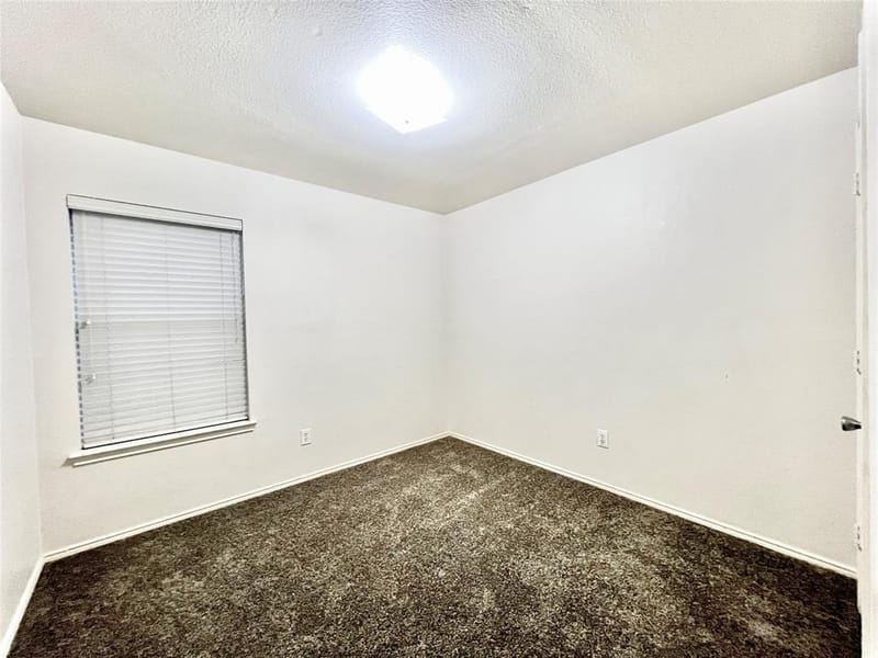 1128 Jamie Drive, Grand Prairie TX 75052 - Photo 3