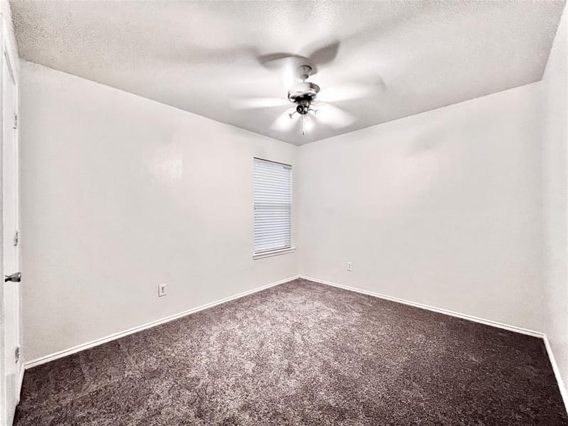 1128 Jamie Drive, Grand Prairie TX 75052 - Photo 4