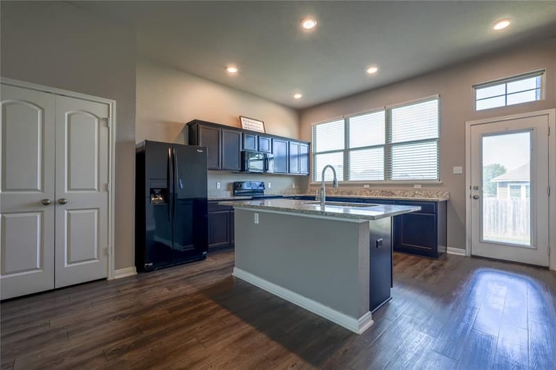 10617 Langham Drive, Waco TX 76708 - Photo 8