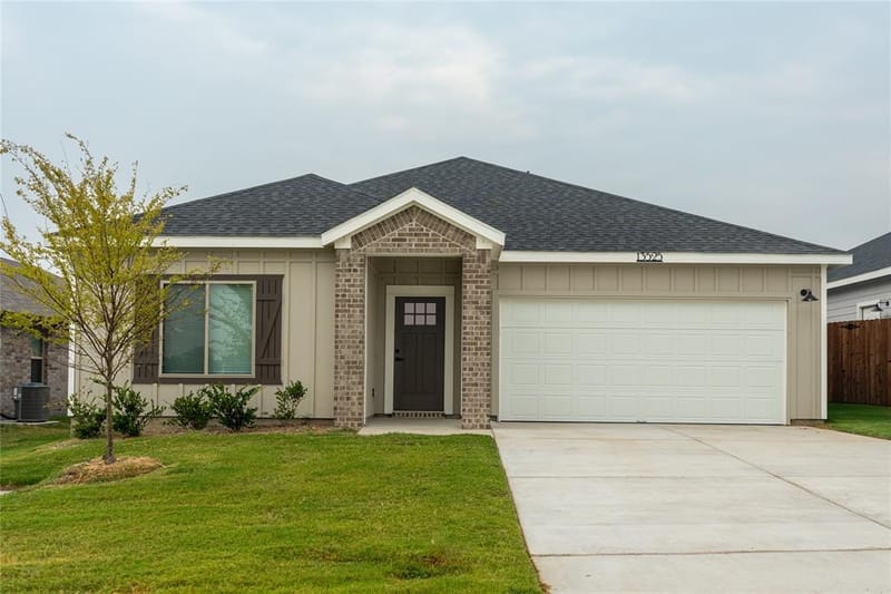 13525 Bonanza Circle, Cresson TX 76035