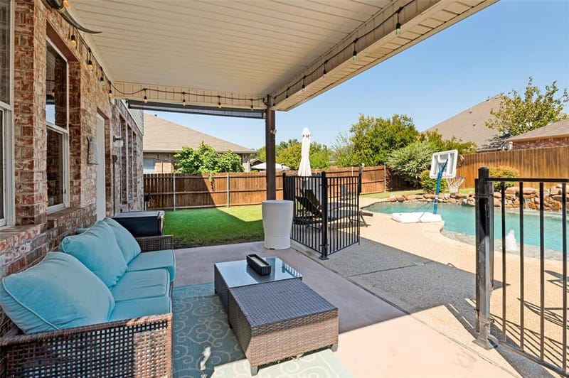 3039 Stallion Crossing, Irving TX 75060 - Photo 9
