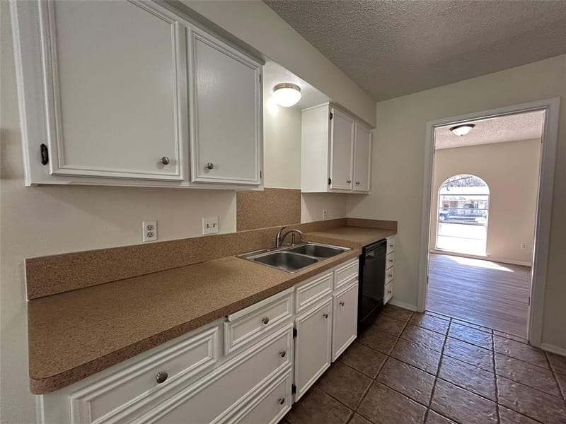 7229 Martha Lane, Fort Worth TX 76112 - Photo 20