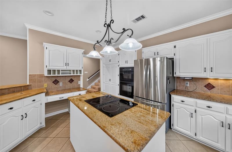 504 Hyde Park Drive, Tyler TX 75701 - Photo 9