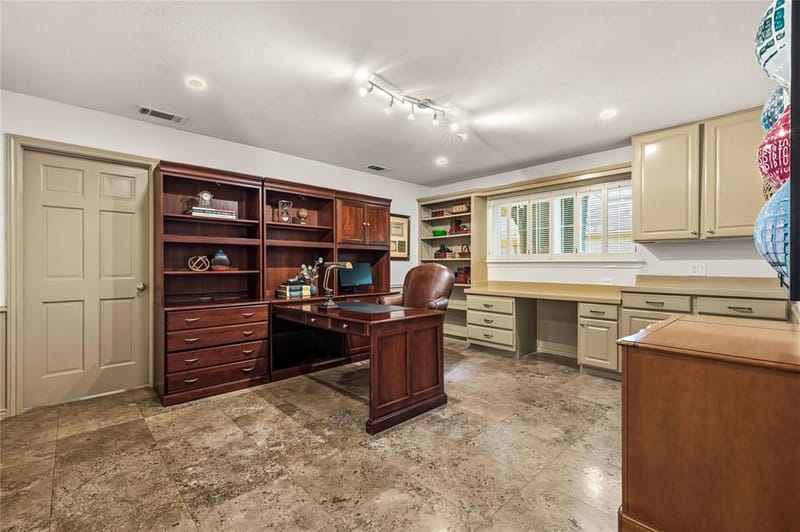 10626 Cox Lane, Dallas TX 75229 - Photo 23