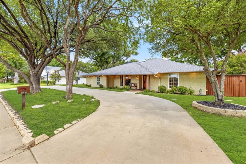 10626 Cox Lane, Dallas TX 75229 - Photo 38