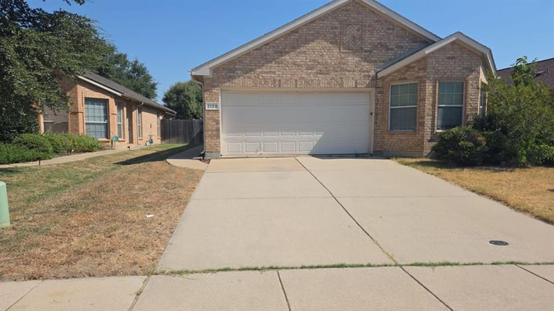 2129 Charmion Lane, Fort Worth TX 76131