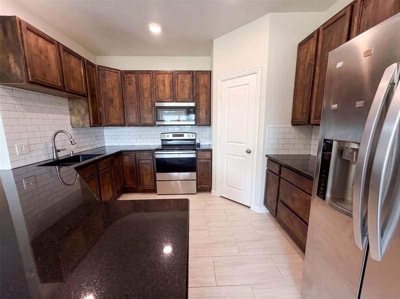 301 E Jefferson Street, Palmer TX 75152 - Photo 6