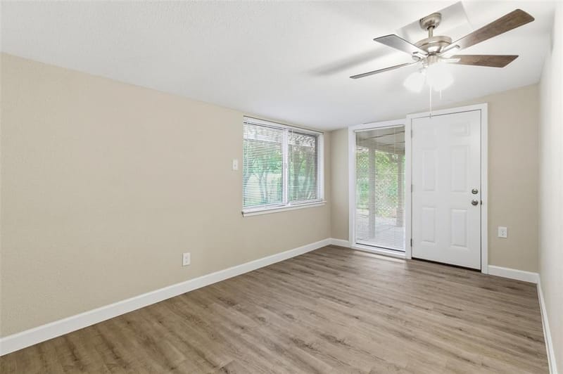 2703 Oak Cliff Lane, Arlington TX 76012 - Photo 16