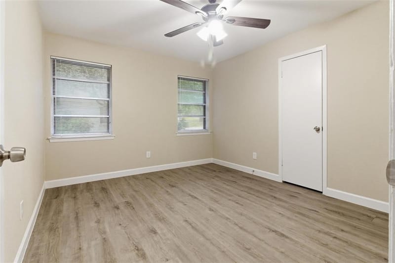 2703 Oak Cliff Lane, Arlington TX 76012 - Photo 14