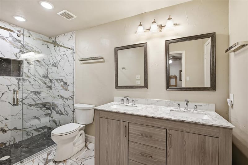 917 E Worth Street, Grapevine TX 76051 - Photo 12