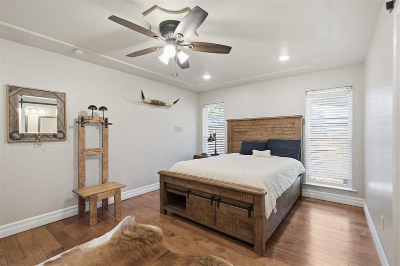917 E Worth Street, Grapevine TX 76051 - Photo 10
