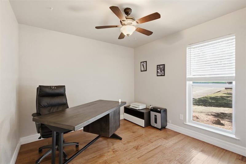 917 E Worth Street, Grapevine TX 76051 - Photo 15
