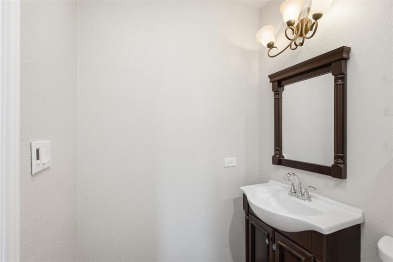 917 E Worth Street, Grapevine TX 76051 - Photo 21