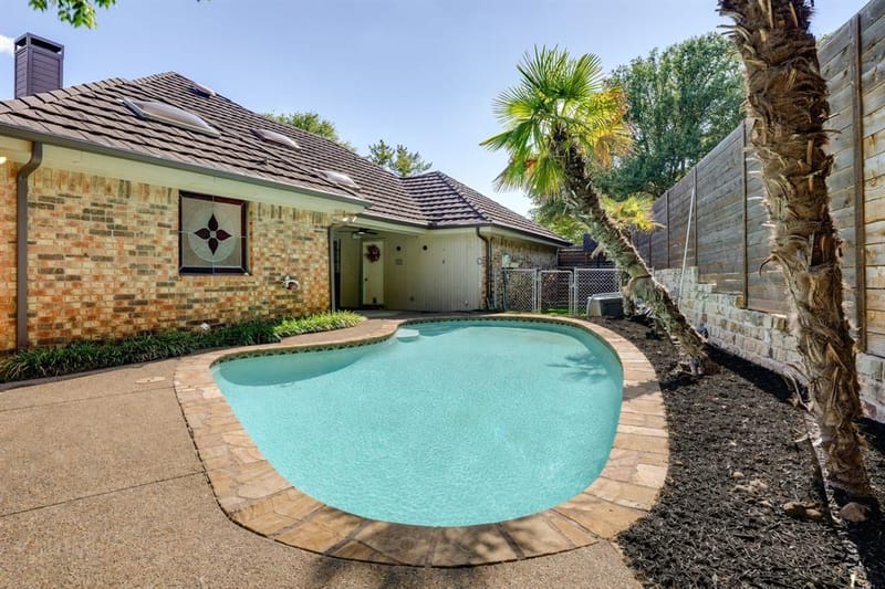 716 Ashley Drive, Hurst TX 76054 - Photo 17