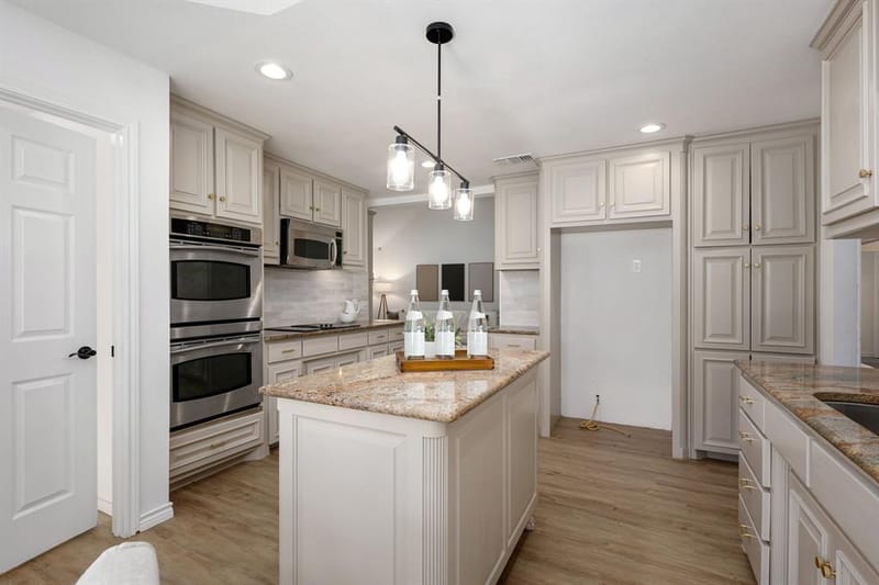 716 Ashley Drive, Hurst TX 76054 - Photo 10