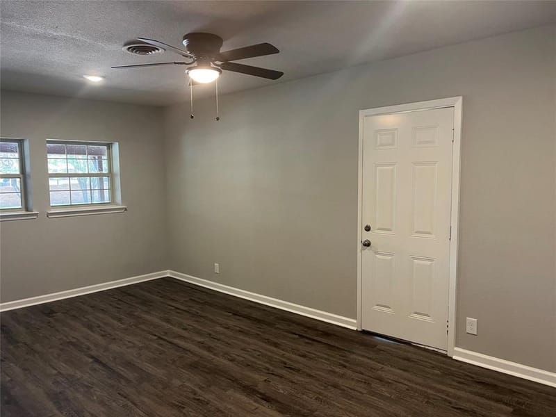 1021 Western Boulevard, Arlington TX 76013 - Photo 8